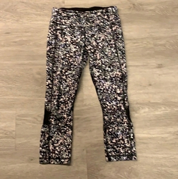 Lululemon Pace Rival Crop *22" Floral Spritz Multi / Black Size 6 - Picture 3 of 12